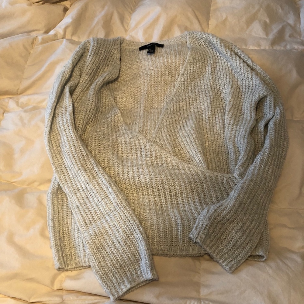 Grey knit long sleeve oversized sweater